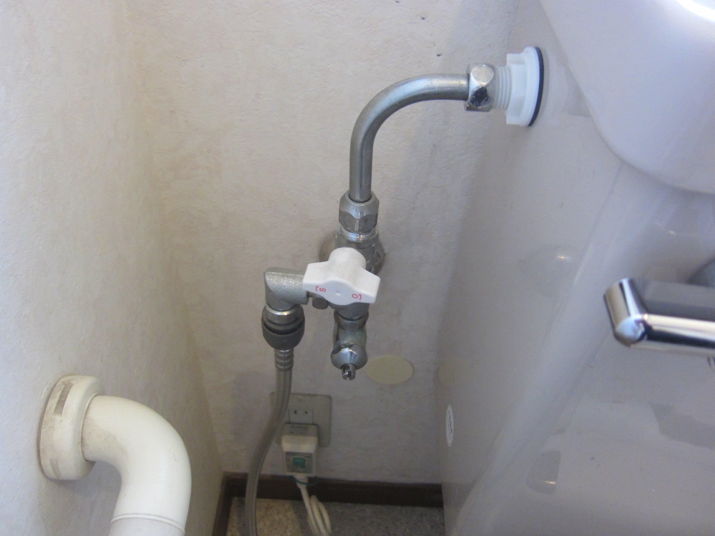 トイレの水漏れ 止水バルブパッキン交換 | こだわりと節約の ＤＩＹ